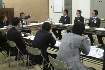 H22_11_24kagayakeseinenkaigisyokataro-2.jpg