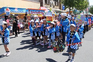 H230923chibitsukomikoshi1.jpg