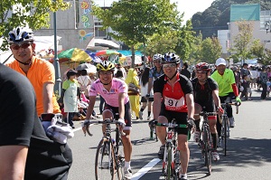 H230923saikurupareido2.jpg