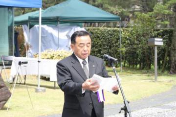 H29.04.09 万世特攻慰霊碑慰霊祭2.JPG