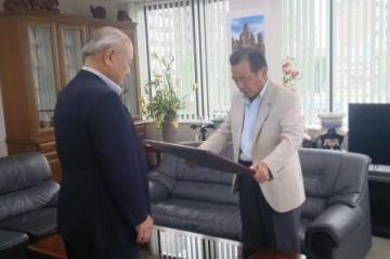 H29.09.14 寺田信義氏への感謝状伝達2.JPG