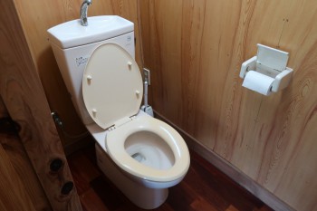 6toilet050620kasasa218.jpg