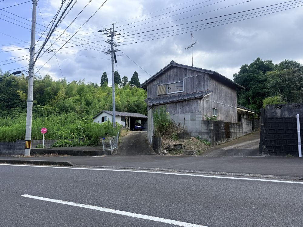https://www.city.minamisatsuma.lg.jp/living/images/01gaikan1_20260804kaseda623.jpg