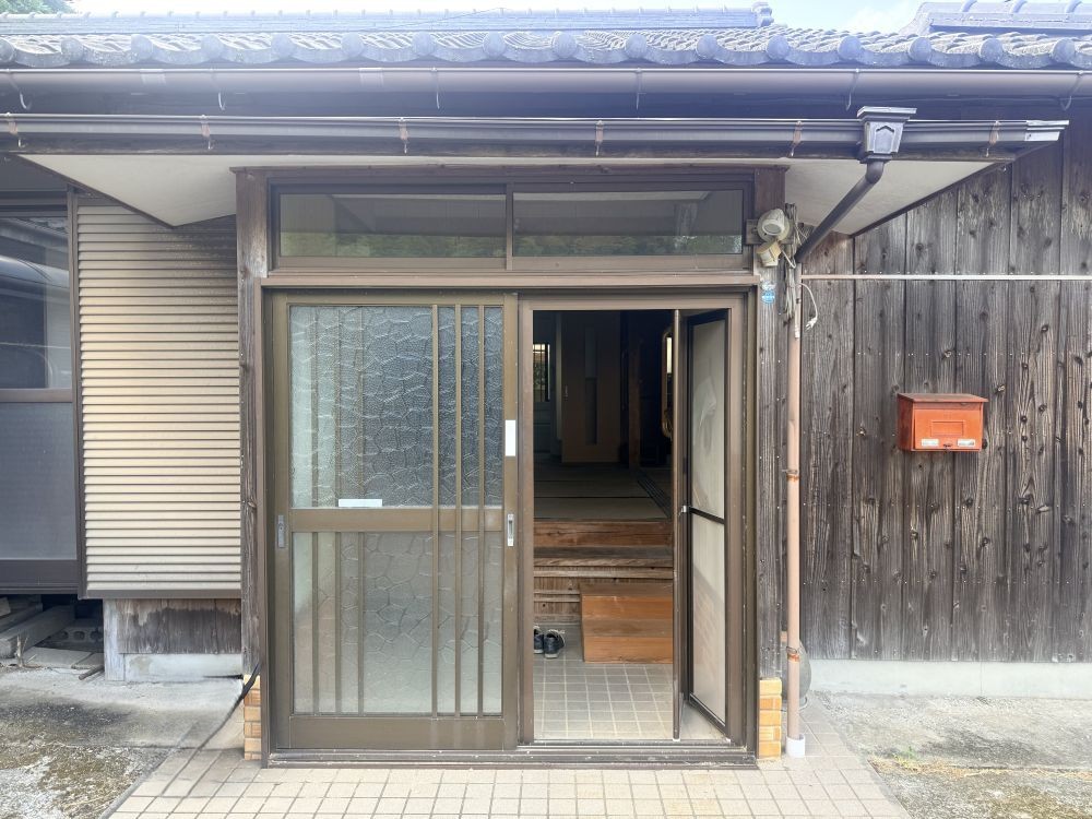 https://www.city.minamisatsuma.lg.jp/living/images/03genkan20260804kaseda623.jpg