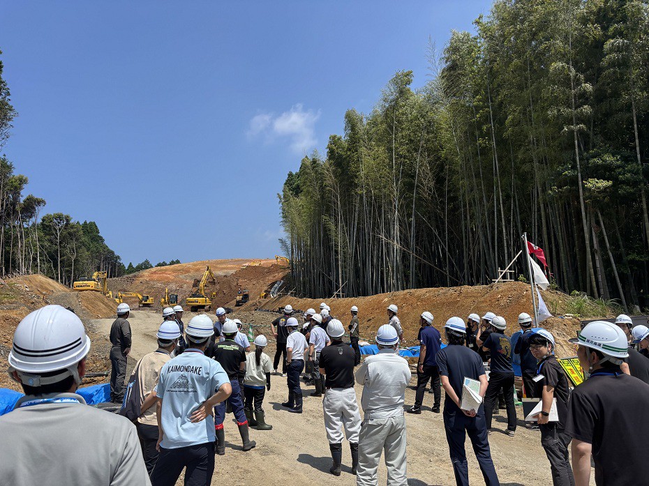 https://www.city.minamisatsuma.lg.jp/living/images/04_shisatsu_20260529_akunetakaonodouro.jpg