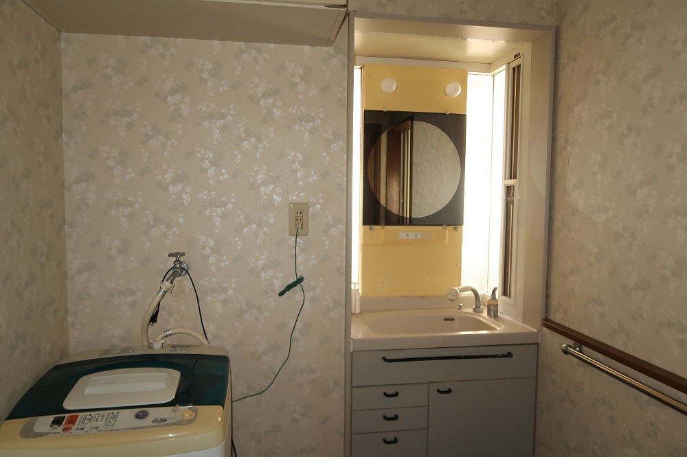 https://www.city.minamisatsuma.lg.jp/living/images/11datsuijo20240912bounotsu332.jpg