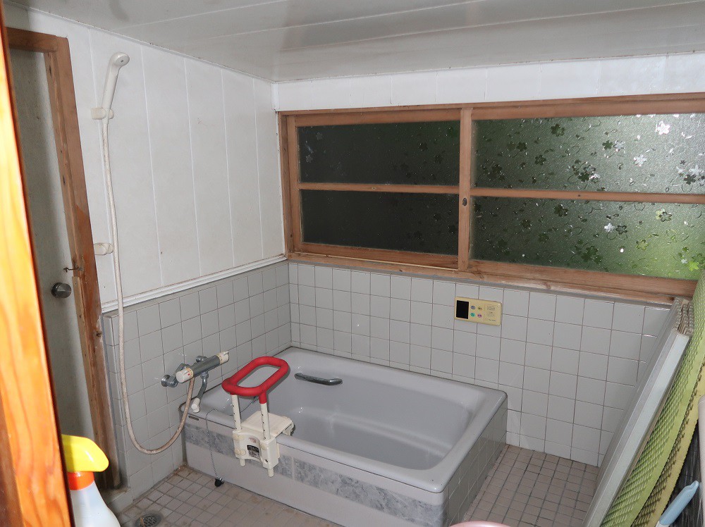 https://www.city.minamisatsuma.lg.jp/living/images/12furo20240528kaseda188.jpg