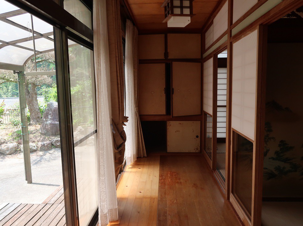 https://www.city.minamisatsuma.lg.jp/living/images/14engawa20240508kaseda186.jpg