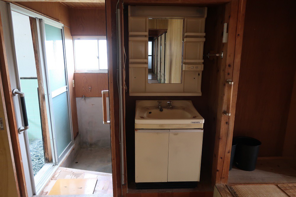 https://www.city.minamisatsuma.lg.jp/living/images/14senmenjo20241211oura416.jpg
