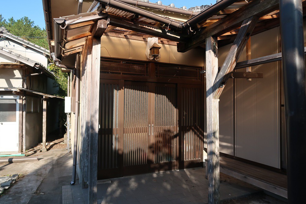 https://www.city.minamisatsuma.lg.jp/living/images/2genkan1th20241204kaseda601.jpg