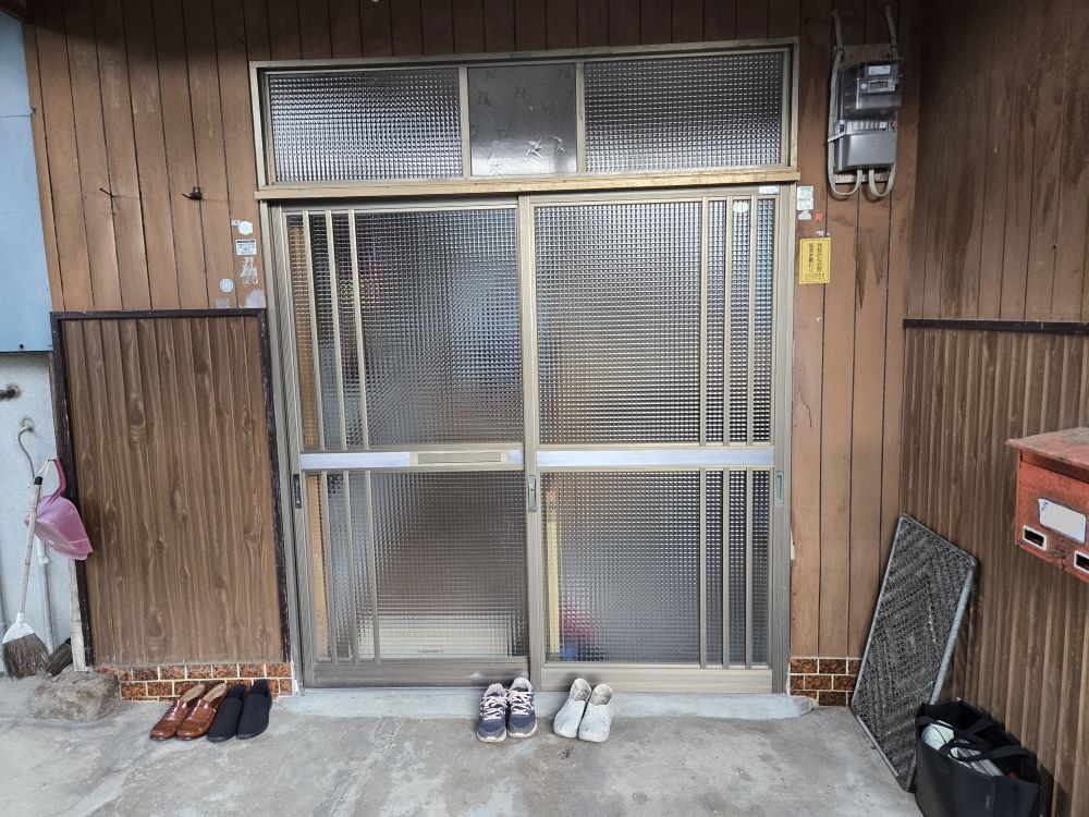 https://www.city.minamisatsuma.lg.jp/living/images/2genkan1th20250919kinpou536.jpg