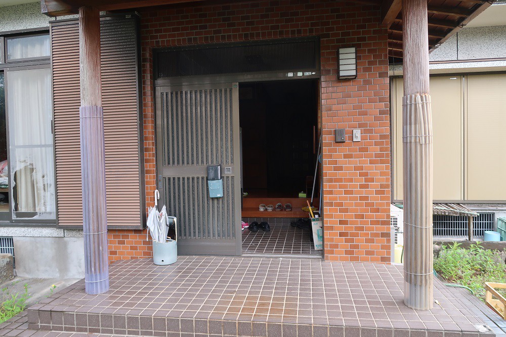 https://www.city.minamisatsuma.lg.jp/living/images/3genkan2th20250512kaseda605.jpg