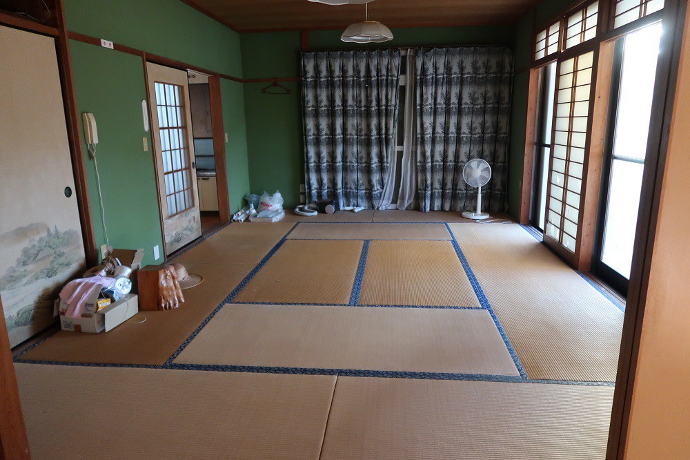 https://www.city.minamisatsuma.lg.jp/living/images/5washitsu1th20241204kaseda601.jpg