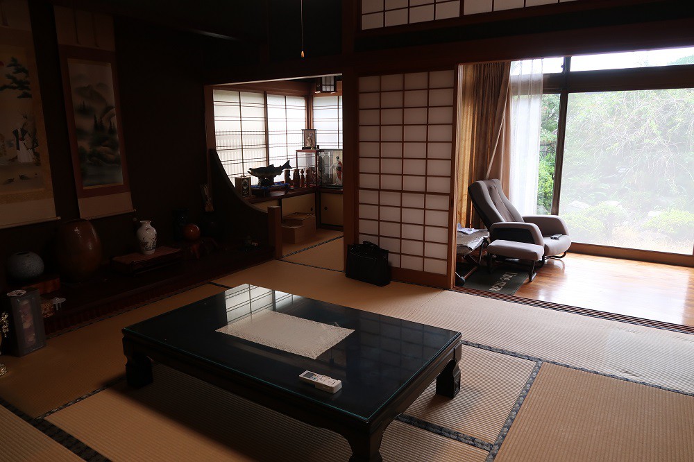 https://www.city.minamisatsuma.lg.jp/living/images/6washitsu3th20241017kaseda197.jpg