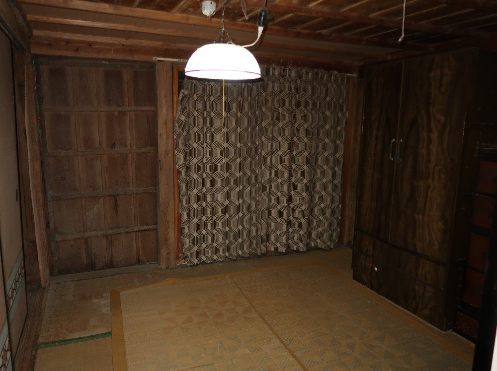 https://www.city.minamisatsuma.lg.jp/living/images/8washitsu5th20240528kaseda188.jpg