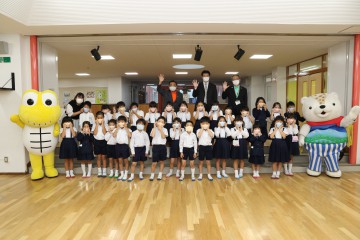 旭川市マスク贈呈2.jpg