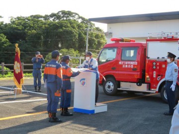 泊清分団消防ポンプ自動車交付式2.JPG