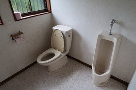 10toilet040628kasasa216.jpg